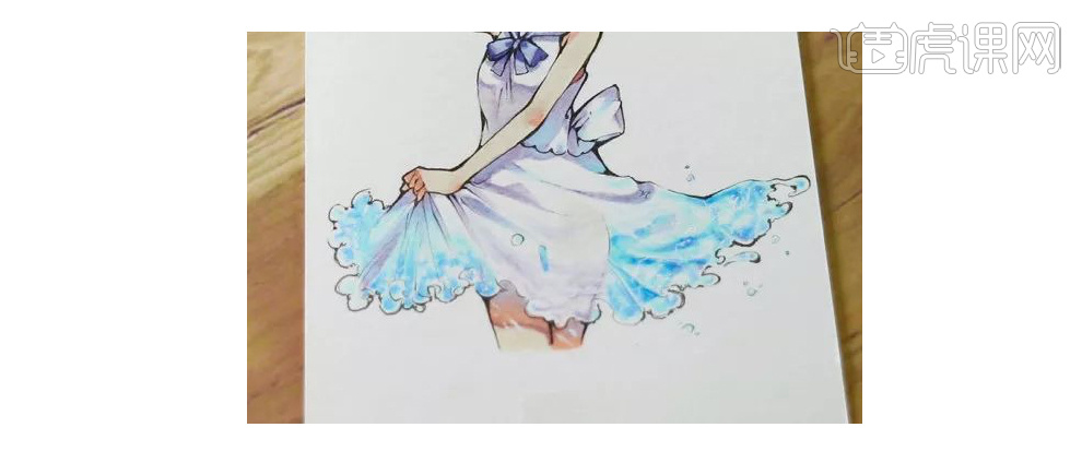 马克笔如何绘制水波纹裙子