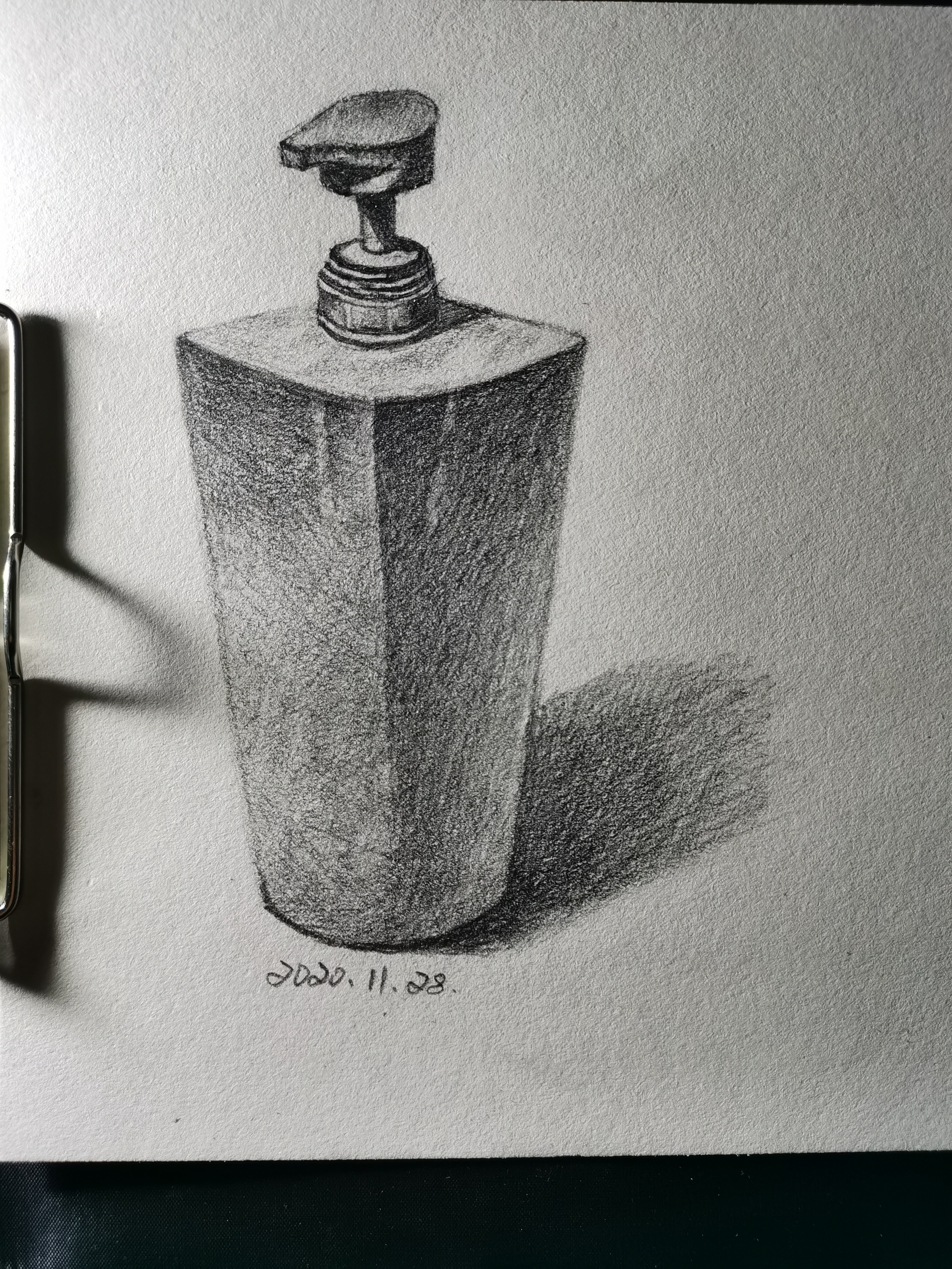 铅笔-素描静物材质课-洗发水瓶