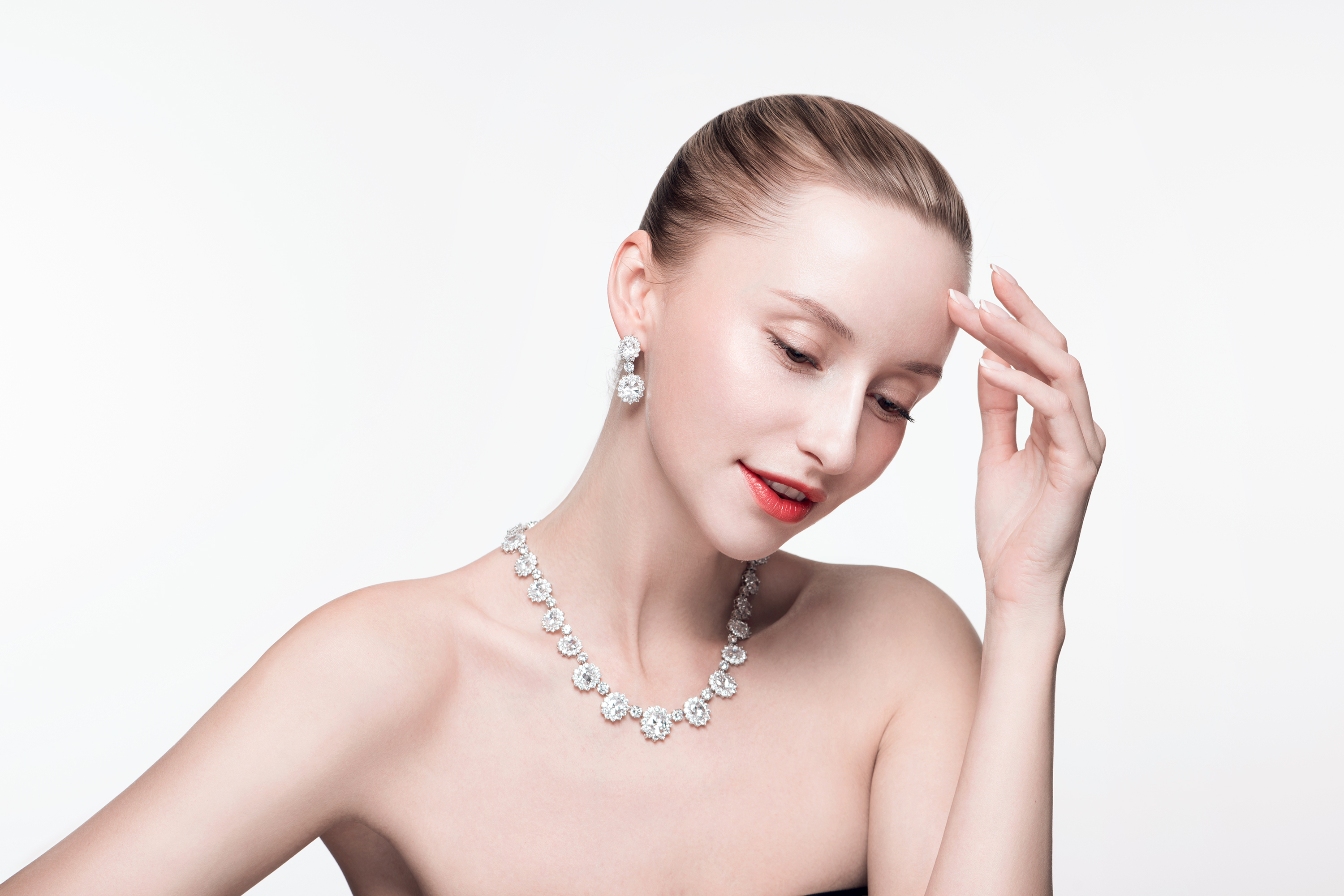 ps-电商钻石饰品模特修图来源于此课程讲师:程海朝2021-09-06 20:45点