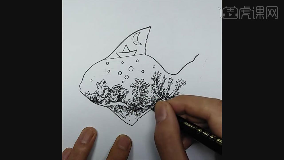 用针管笔制作一鱼一海洋黑白插图