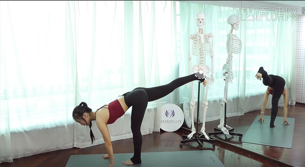 瑜伽动作视频教学战士三式图文教程