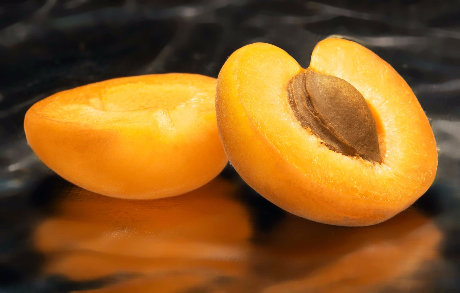 已关注取消关注  关注      