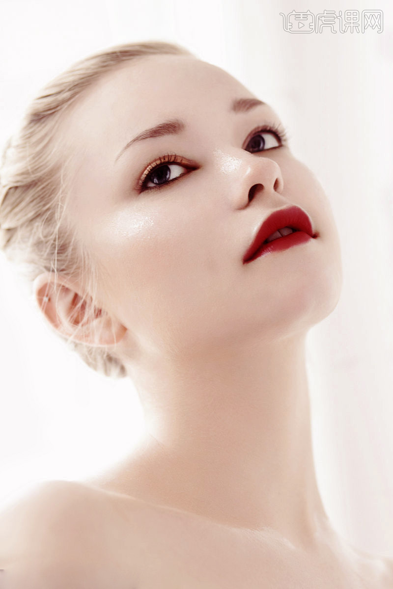 ps-美容院美白模特精修 美白 1 你可能会喜欢