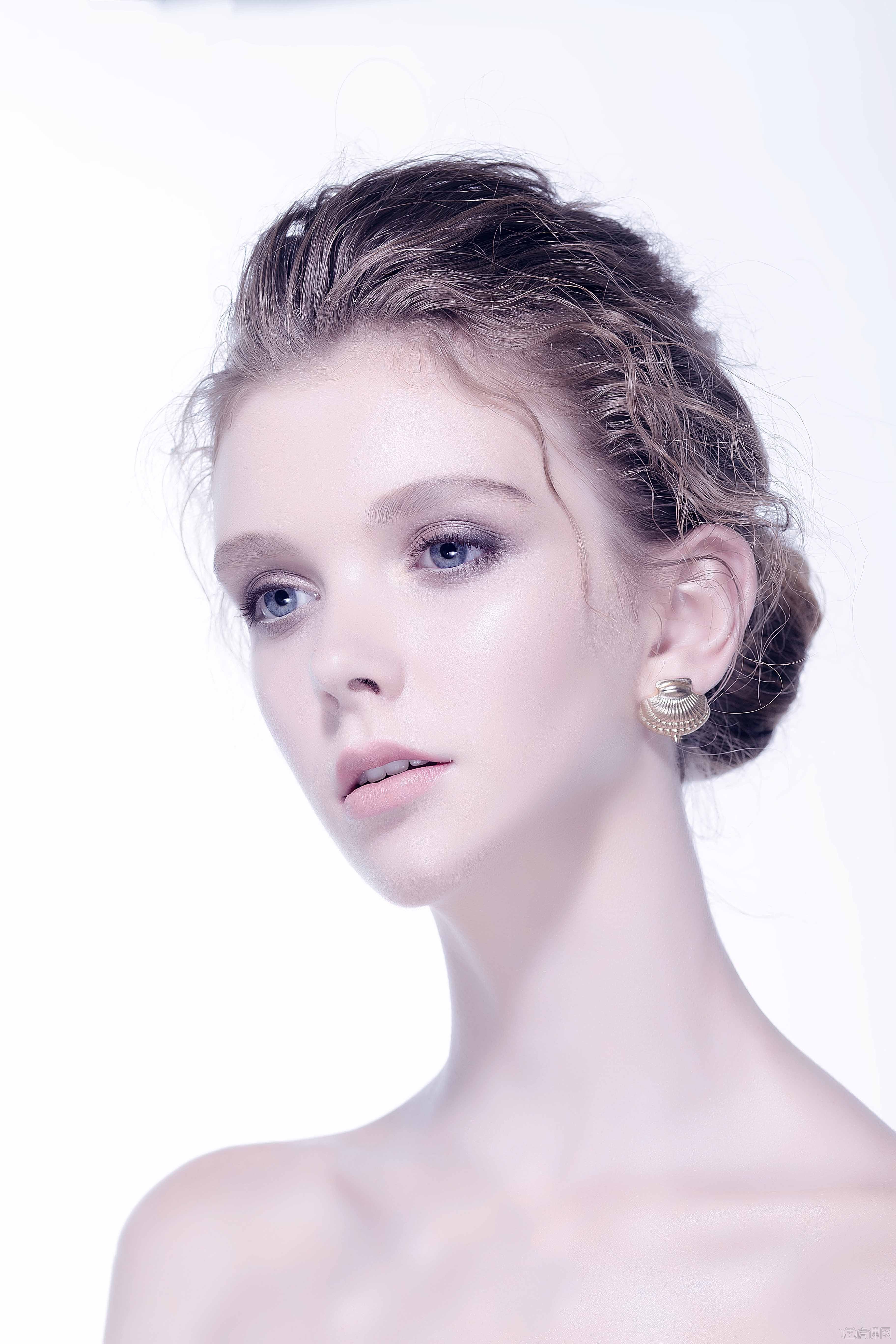 ps-白皙唯美女模人像精修 美女模特精修 快给好友分享吧~分享: 0