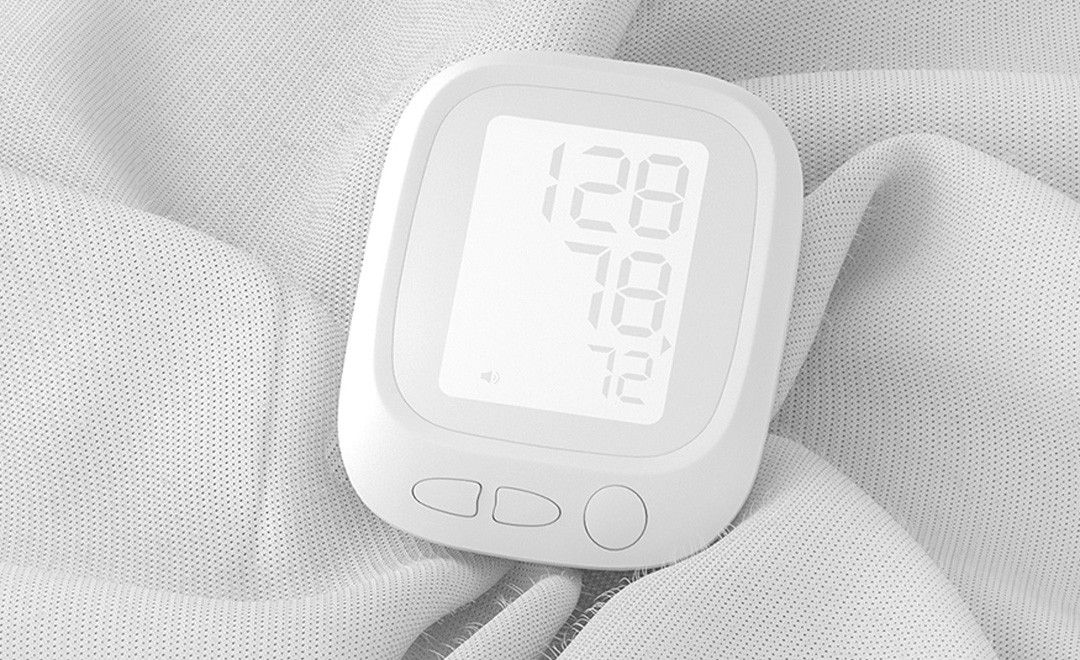 C4D-血压仪白色布料场景建模